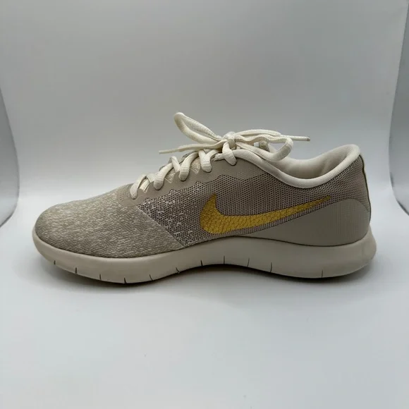 Nike Beige and Gold Lightweight Running Shoe - Picture 5 of 10